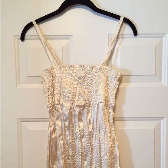 Silky Tank - Picture 2 of 6